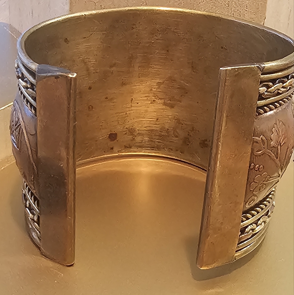Vintage Brass Cuff India Cord Elephants Adjustable Tooled Large Bangle. - Picture 5 of 5